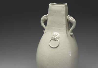 图片[3]-Square vessel with incised decoration, applied mask and dragon-shaped handles, Ding ware, Northern Song to Jin dynasty, 12th-13th centuries-China Archive